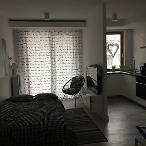 apartament-blisko-starowki-apartment-near-to-old-town.sopothotels.com/