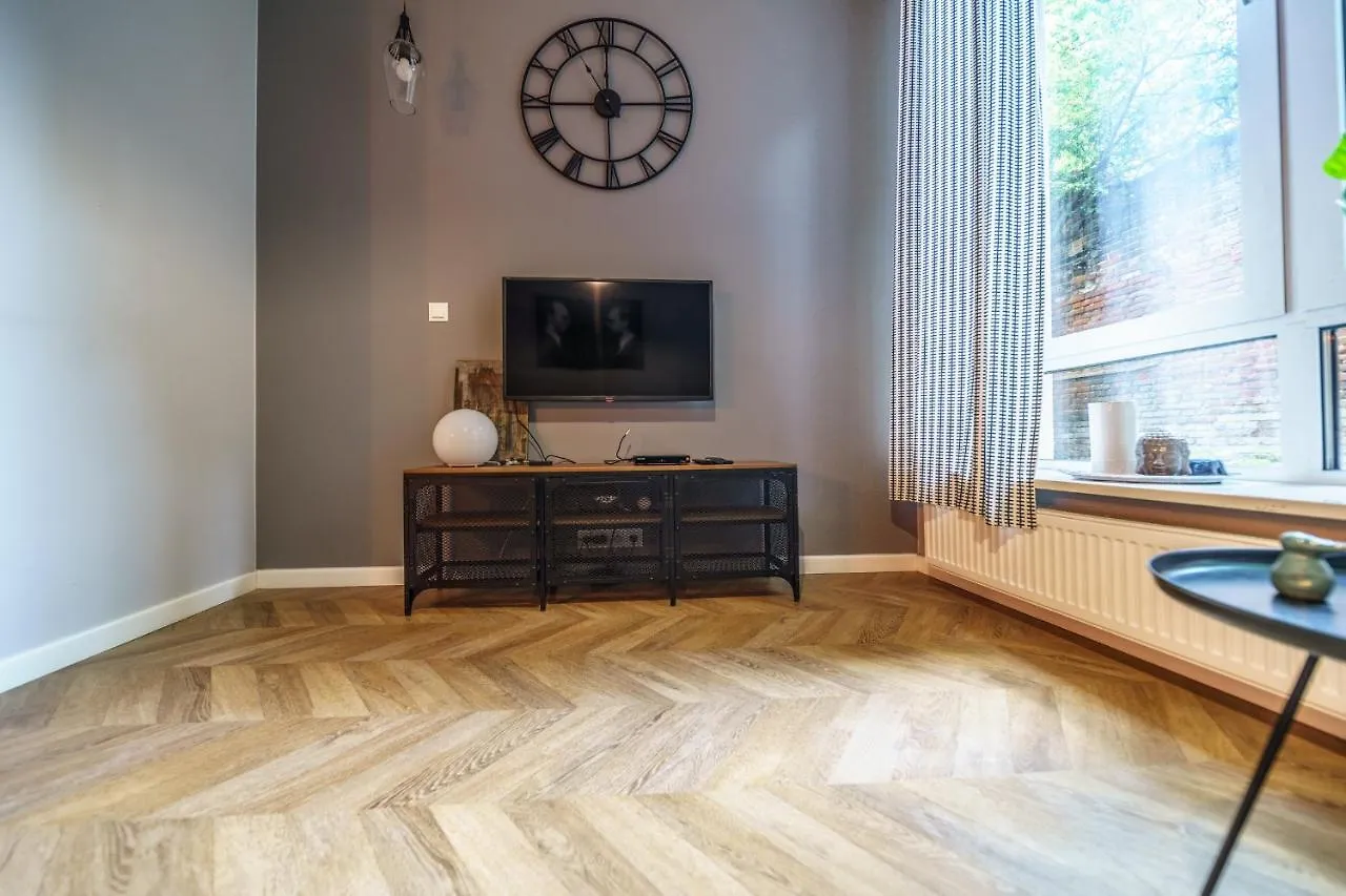 Stylish And Modern- Golden Apartment- Stare Miasto Apartment Warsaw